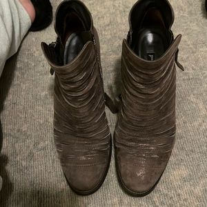 Paul Green! Good condition! Lightly worn leather